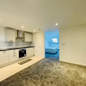 https://layrek-london-1-bedroom-flat.cambridgehotelsuk.com