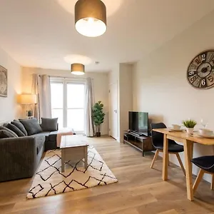 Apartment Fantastic 1 Bed In, Crawley (West Sussex)