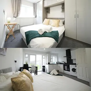 Homestay The Hatton, Harlington (Greater London)